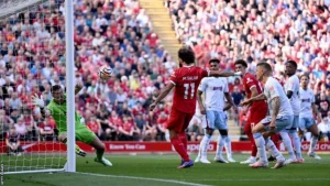 Mohammed Salah scores as Liverpool beat Aston Villa 3:0