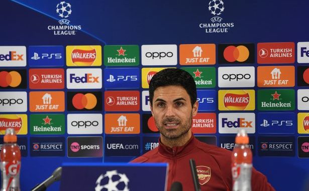 Arsenal squad stuck at Luton Airport  before Champions League flight